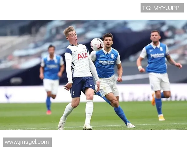 米德尔对阵雷丁的精彩较量分析与赛后点评 米德尔对阵雷丁的精彩较量分析与赛后点评