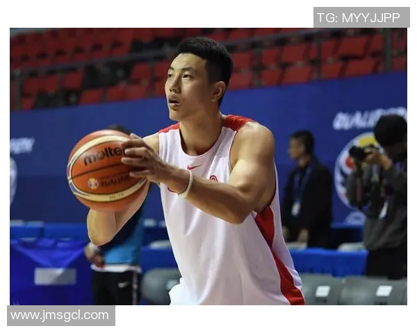 翟晓川:从篮球场上的拼搏者到生活中的多面手,展现不一样的人生风采 翟晓川:从篮球场上的拼搏者到生活中的多面手,展现不一样的人生风采