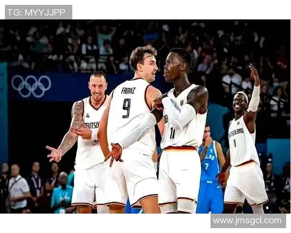 丹尼斯施罗德在NBA的崛起与挑战：从年轻新星到球队领袖的蜕变之路