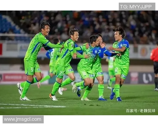 湘南海洋迎战神户船激烈对决展现足球魅力与团队精神