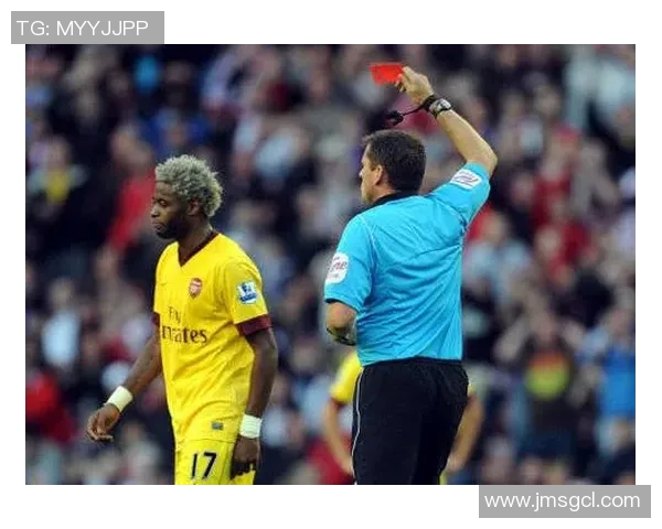 英超激战阿森纳迎战桑德兰争夺三分全力以赴展现球队实力