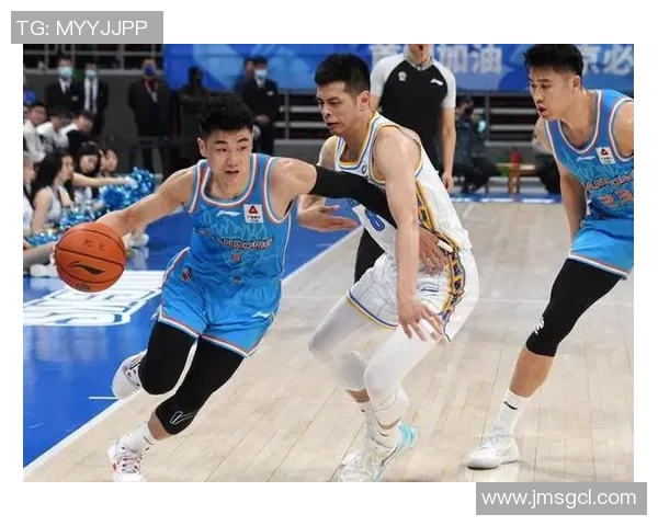 贾诚:在时代洪流中追寻梦想与坚持的年轻力量 贾诚:在时代洪流中追寻梦想与坚持的年轻力量