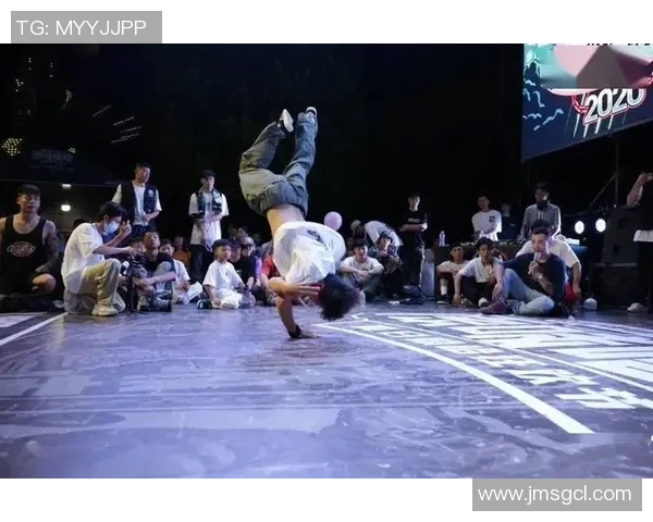 全国街舞大赛点评:上海极限运动队展现灵活性与创意的精彩表现 全国街舞大赛点评:上海极限运动队展现灵活性与创意的精彩表现