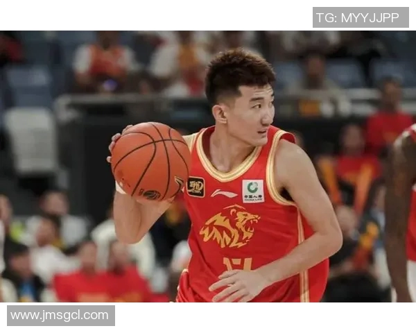 孙铭徽:从青涩少年到篮球场上的璀璨明星之路探秘 孙铭徽:从青涩少年到篮球场上的璀璨明星之路探秘