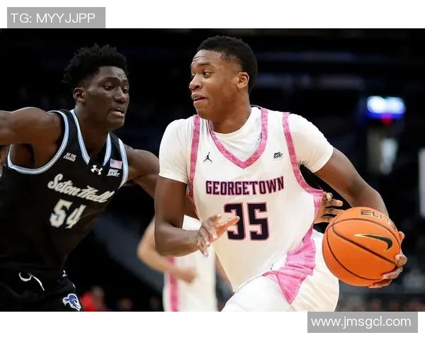 布鲁克洛佩斯:从篮筐之下的巨人到NBA的全能战士之路