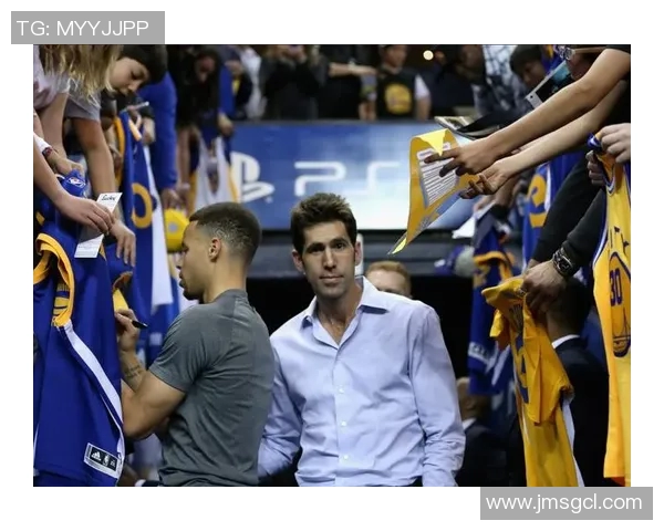 杭州篮球队配合问题引发热议球迷与专家各执己见探讨战术调整