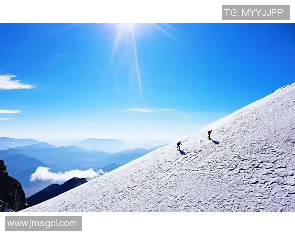 杨磊独家分享攀岩技巧与心得体会助你轻松征服高峰